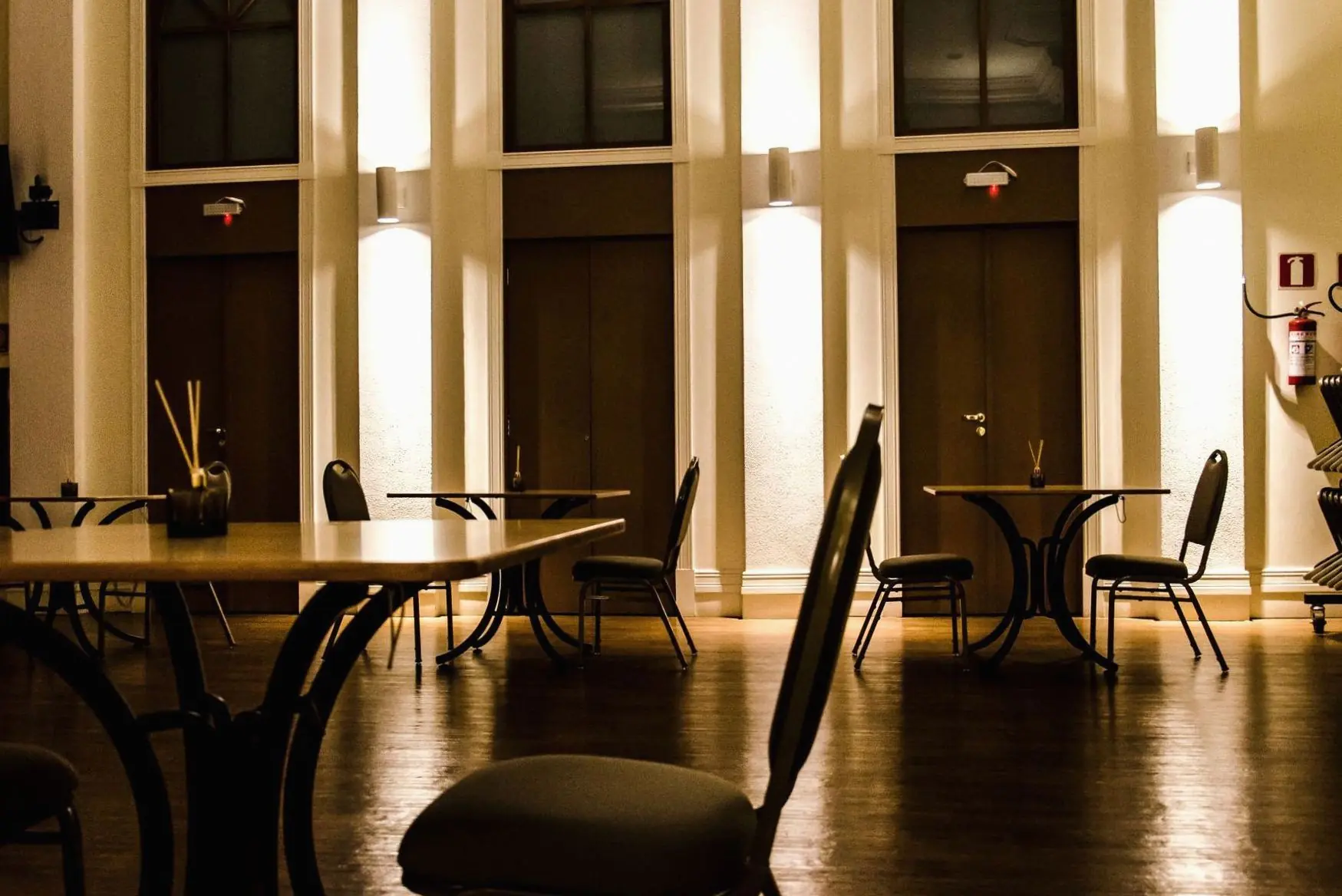The room, the table, the floor — 1